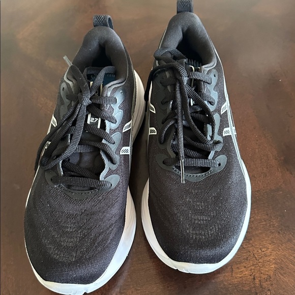 ASICS cumulus 27  Black and White Athletic Sneakers 7.5 - Picture 7 of 12